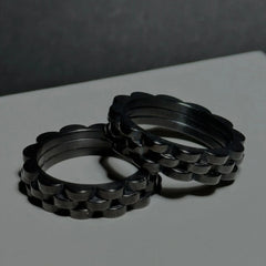 Black Carbon Crest Ring