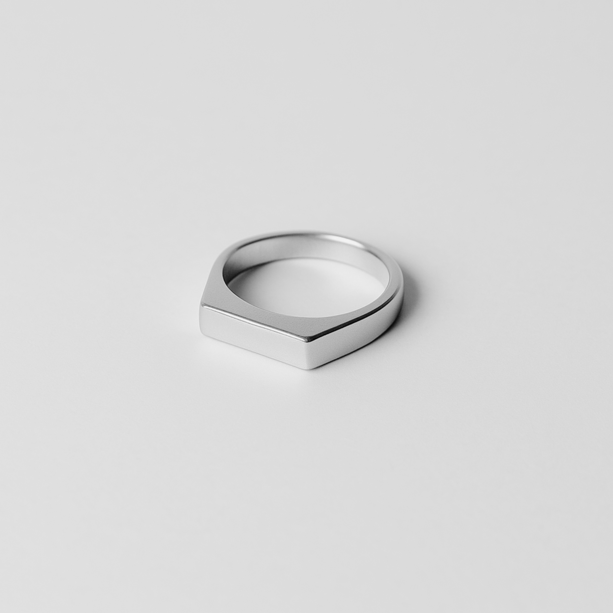 Basic Signet Ring
